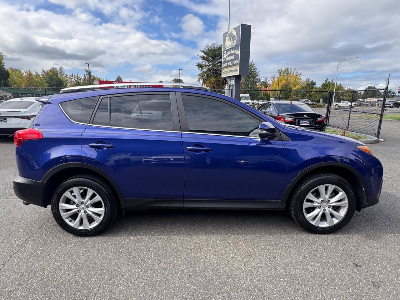 Used 2015 Toyota RAV4 Limited AWD/4WD image 9