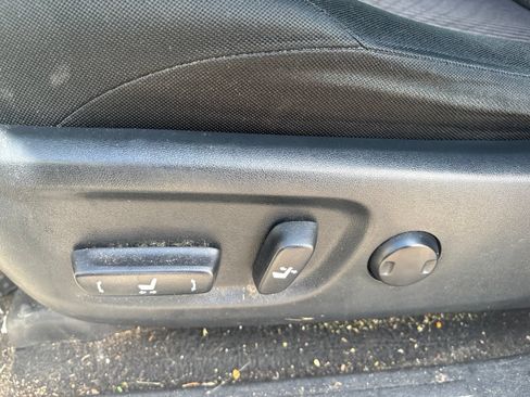 Used 2019 Toyota 4Runner SR5 RWD image 9