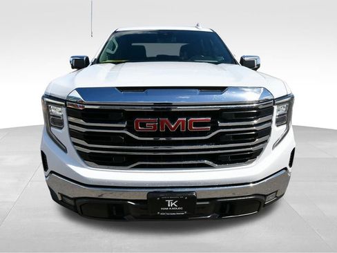 Used 2023 GMC Sierra 1500 SLT w/ SLT Convenience Package AWD/4WD image 13