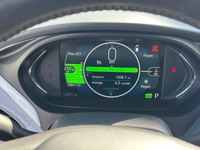 Used 2021 Chevrolet Bolt Premier w/ Infotainment Package FWD image 21