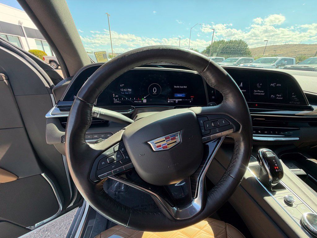 Used 2022 Cadillac Escalade ESV Sport w/ Touring Package AWD/4WD image 11