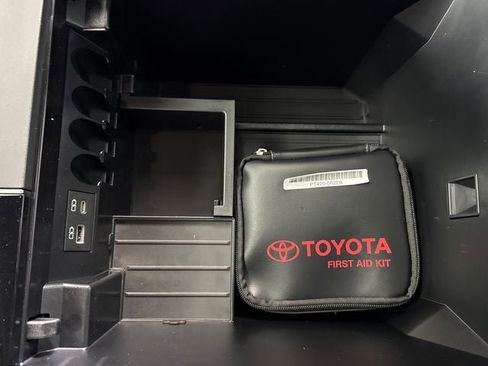 New 2026 Toyota Tundra Limited AWD/4WD image 36