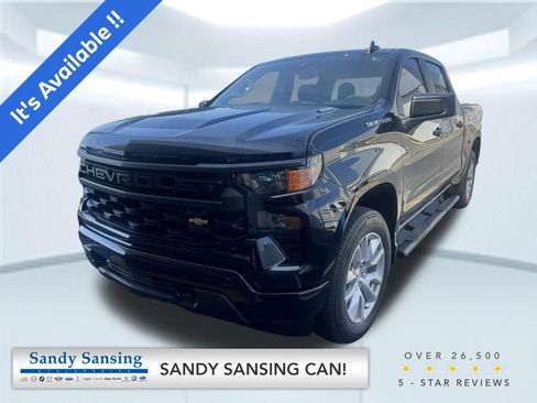 Used 2025 Chevrolet Silverado 1500 Custom image 1