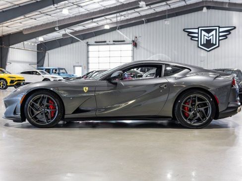 Used 2019 Ferrari 812 Superfast image 4