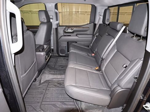 Used 2025 GMC Sierra 1500 Elevation w/ Elevation Premium Package image 15