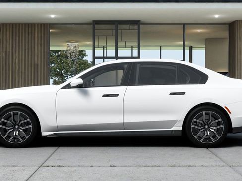 New 2026 BMW 740i w/ Premium Package image 4