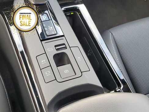 Certified 2025 Toyota Prius Limited image 29