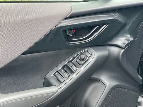 Used 2024 Subaru Crosstrek 2.0i Premium image 13