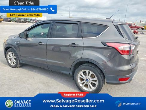 Used 2017 Ford Escape SE image 3