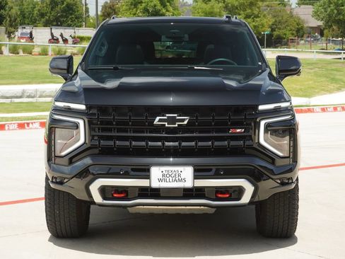 Used 2026 Chevrolet Suburban Z71 w/ Comfort Package AWD/4WD image 8