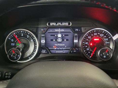 Used 2019 RAM 1500 Laramie AWD/4WD image 19