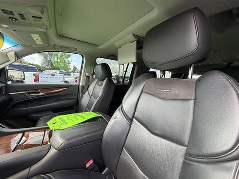 Used 2015 Cadillac Escalade ESV Luxury AWD/4WD image 31