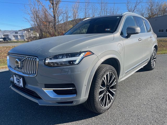 Used 2024 Volvo XC90 T8 Plus AWD/4WD image 1
