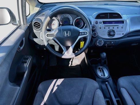 Used 2013 Honda Fit image 2