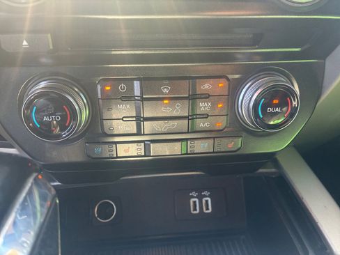 Used 2016 Ford F150 Lariat w/ Equipment Group 502A Luxury image 24