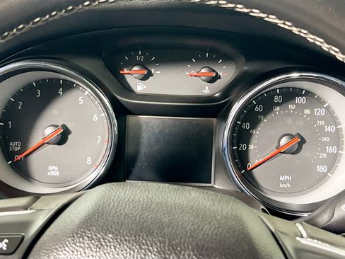 Used 2018 Buick Regal Preferred image 23