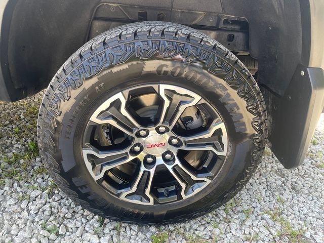 Used 2024 GMC Canyon AT4 AWD/4WD image 17