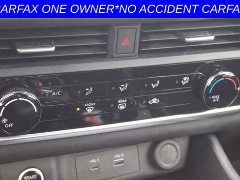 Used 2023 Nissan Rogue S image 34