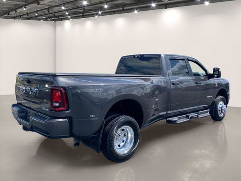 Used 2025 RAM 3500 Big Horn AWD/4WD image 7