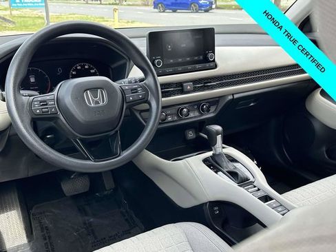 Certified 2024 Honda HR-V LX image 3