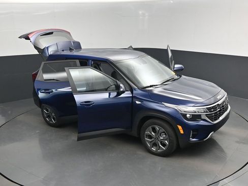 Certified 2026 Kia Seltos LX FWD image 19