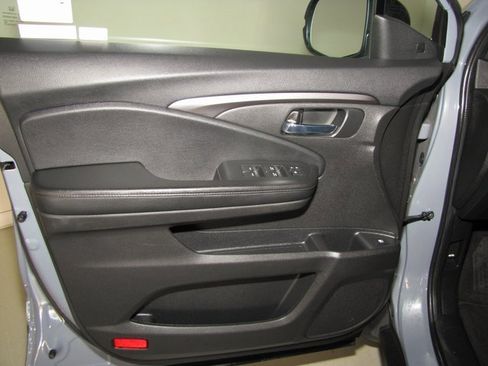 Certified 2022 Honda Pilot Sport image 10