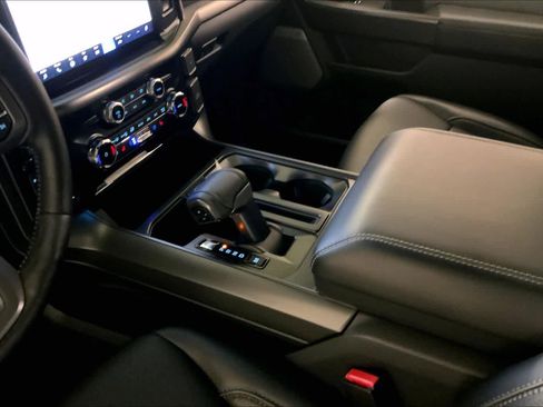 Used 2024 Ford F150 Lariat AWD/4WD image 16