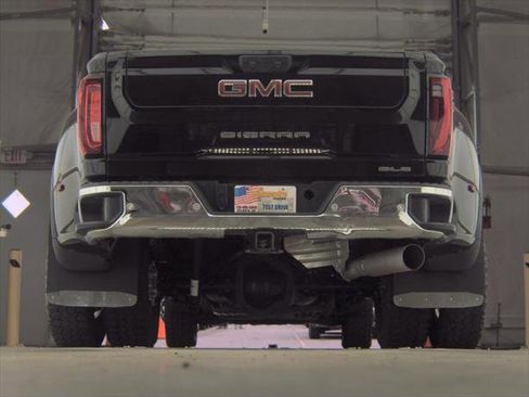 Used 2024 GMC Sierra 3500 SLE image 9