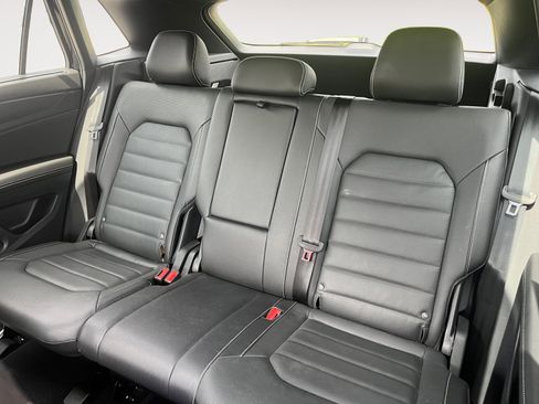 Certified 2025 Volkswagen Atlas Cross Sport SEL R-Line image 14