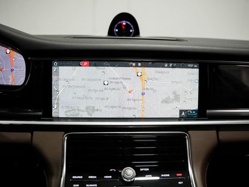 Used 2018 Porsche Panamera Turbo image 20