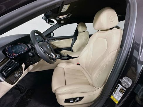 Used 2020 BMW 530i w/ Lighting Package image 21