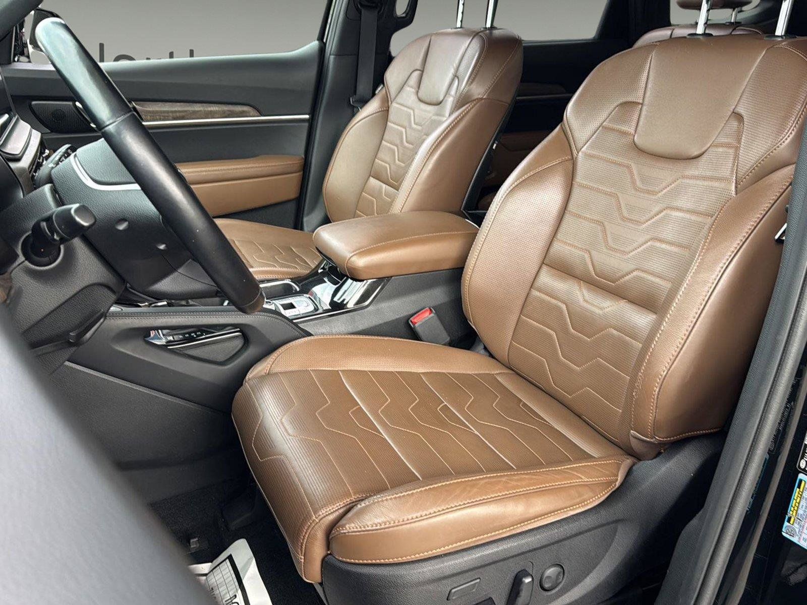 Used 2020 Kia Telluride SX w/ SX Prestige Package AWD/4WD image 14