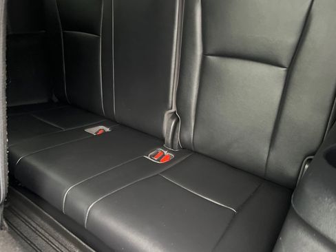 Used 2020 Toyota Highlander XLE image 12