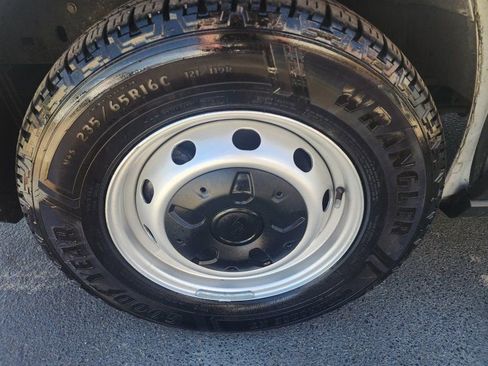 Used 2023 Ford Transit 250 Medium Roof w/ Load Area Protection Package image 15