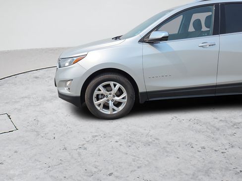 Used 2021 Chevrolet Equinox Premier AWD/4WD image 70