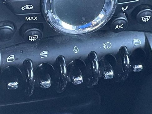 Used 2015 MINI Cooper S image 29