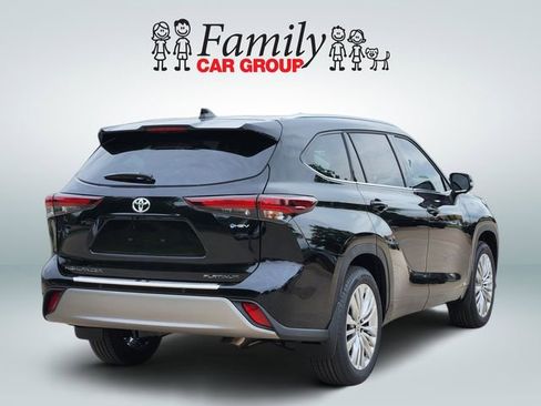 New 2026 Toyota Highlander Platinum AWD/4WD image 4