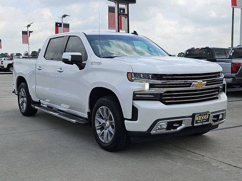 Used 2021 Chevrolet Silverado 1500 High Country w/ Technology Package AWD/4WD image 3