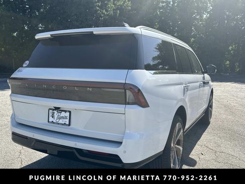 New 2026 Lincoln Navigator Black Label AWD/4WD image 5