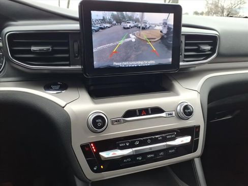 Certified 2022 Ford Explorer XLT w/ Equipment Group 202A image 24