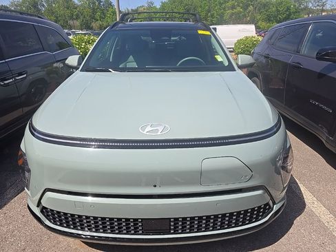 Used 2024 Hyundai Kona Limited image 3