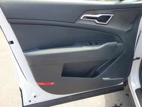 New 2026 Kia Sportage LX w/ LX Convenience Package image 8