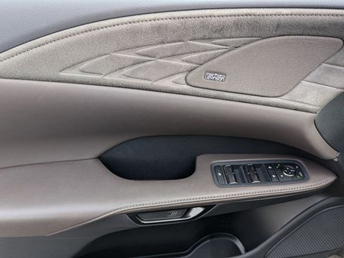 Certified 2025 Lexus RX 350 w/ Luxury Package image 13