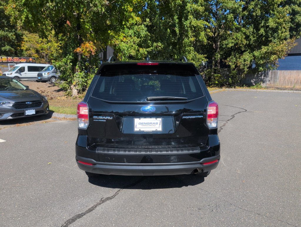 Used 2018 Subaru Forester 2.5i Premium w/ All-Weather Package AWD/4WD image 7