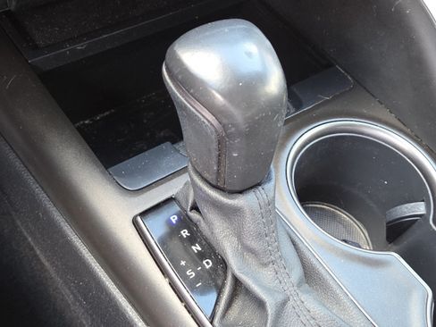 Used 2021 Toyota Camry SE FWD image 31