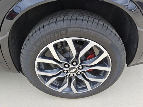 Certified 2025 Cadillac XT6 Sport w/ Platinum Package AWD/4WD image 6