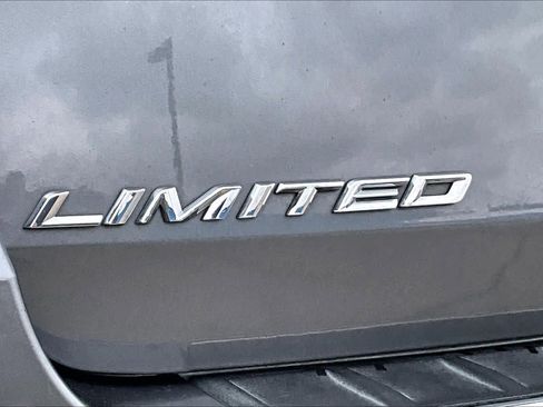 Used 2022 Ford Explorer Limited RWD image 10