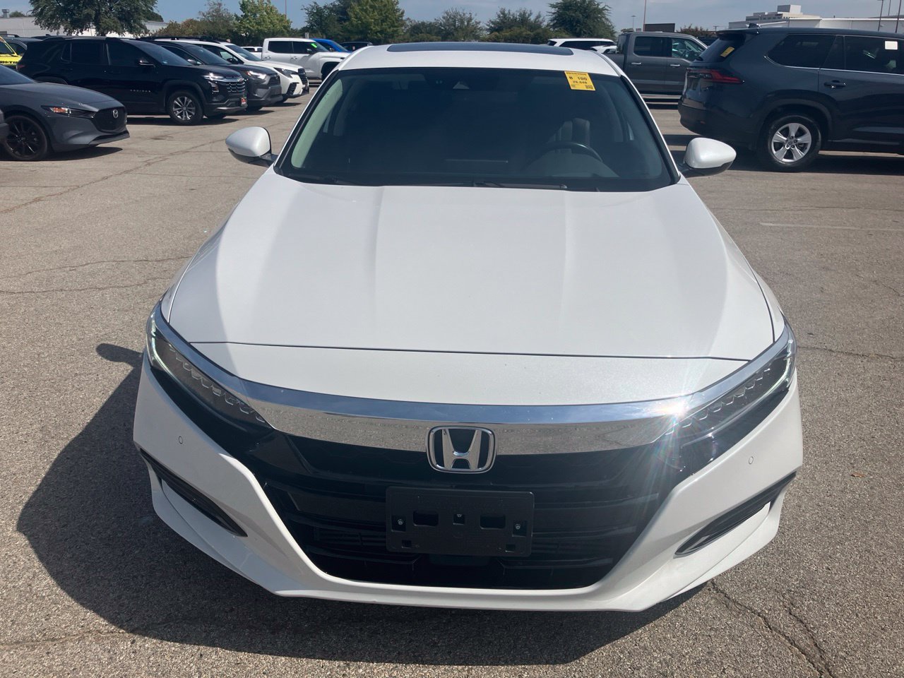 Used 2020 Honda Accord Touring image 2