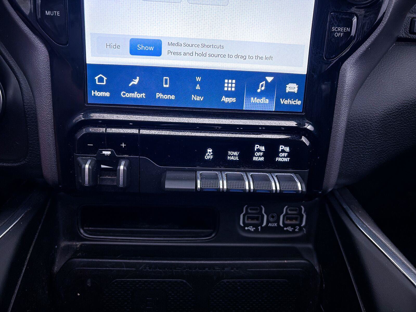 Used 2023 RAM 1500 Laramie AWD/4WD image 30