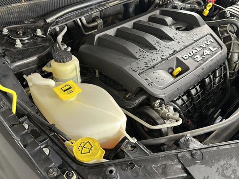 Used 2013 Chrysler 200 LX image 20